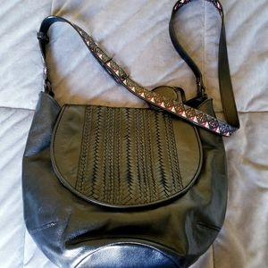 The sak Black Leather Purae